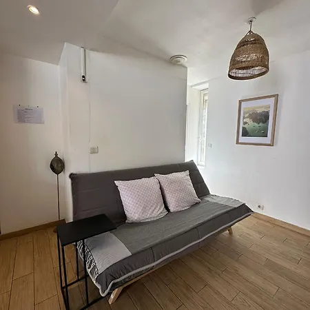 Appartement P2 ,7 Rue Saint Catherine Nîmes